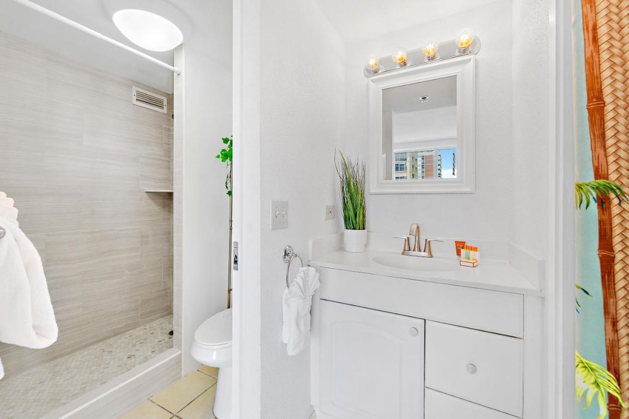 Beautiful Studio In The Heart Of Vibrant Waikiki Honolulu Exteriör bild